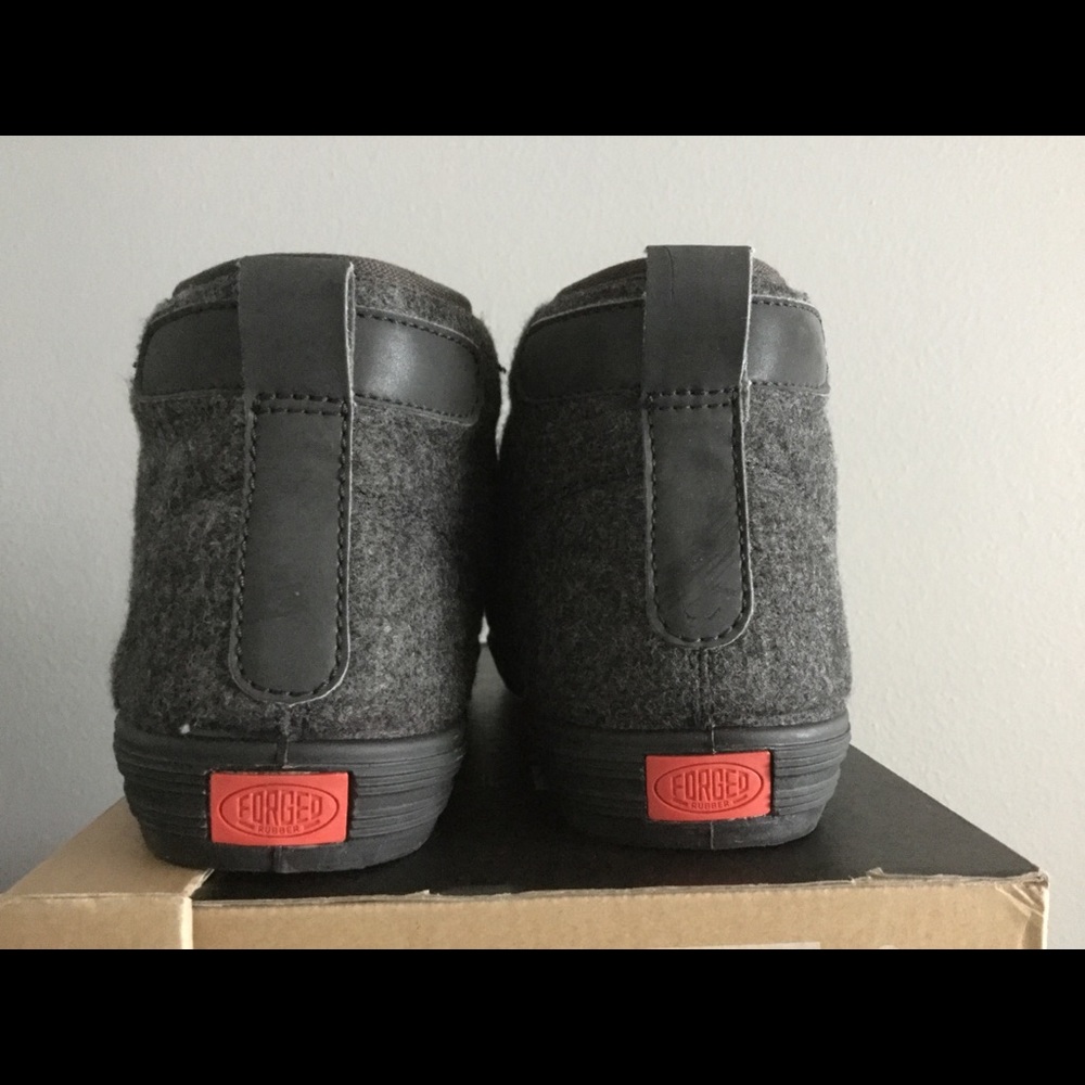 Shoes - Picture 2 of 3